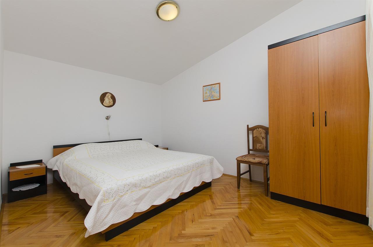 פרימוסטן Apartment Josipa מראה חיצוני תמונה