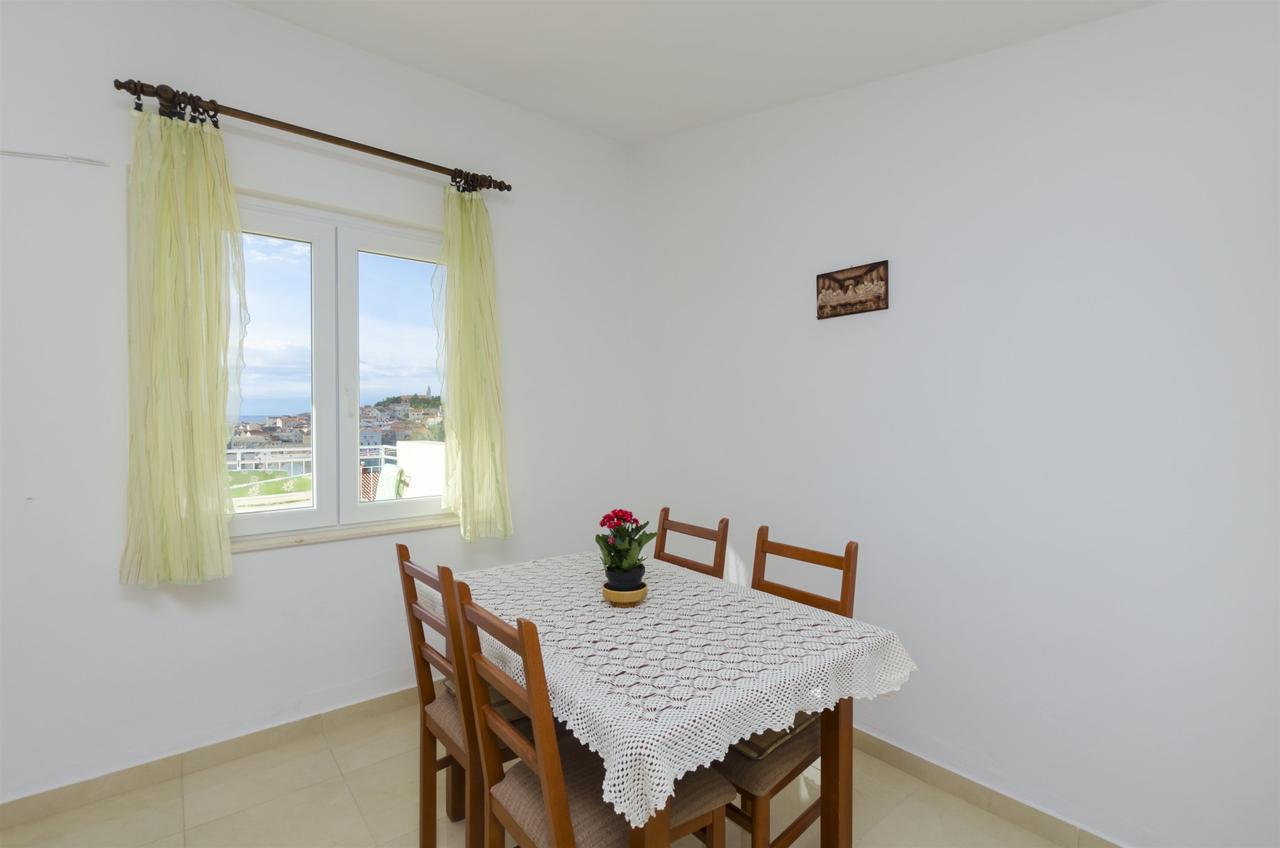 פרימוסטן Apartment Josipa מראה חיצוני תמונה