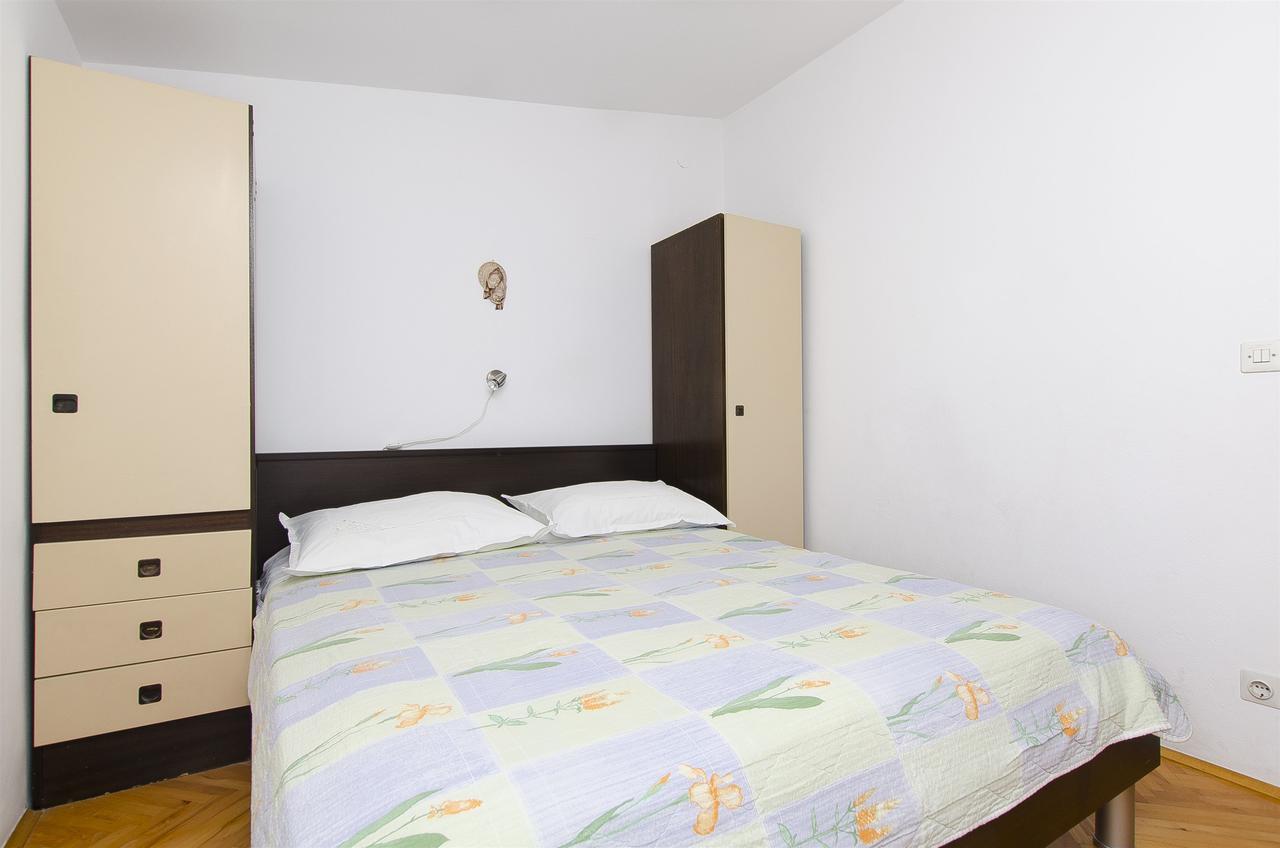 פרימוסטן Apartment Josipa מראה חיצוני תמונה